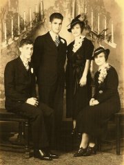 Wedding Picture orf Raymond Smith & Claire Froese - Leonard Smith & Hilda Froese attendants.jpg